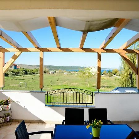 In With Barbecue * Ljubač