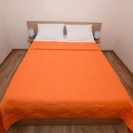 In With Barbecue Ljubač